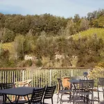 Borgo Isolabella - Wine & Vermouth Relais Lantgård *