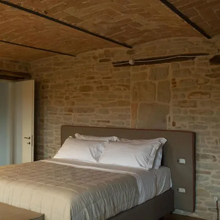 Borgo Isolabella - Wine & Vermouth Relais