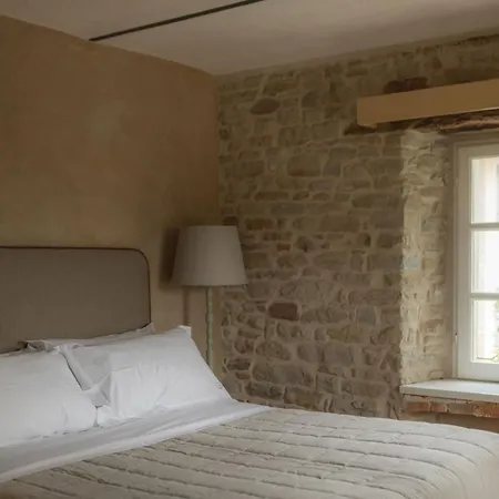 Borgo Isolabella - Wine & Vermouth בית חווה