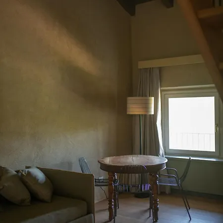 בית חווה Borgo Isolabella - Wine & Vermouth *