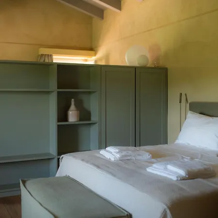 Borgo Isolabella - Wine & Vermouth Relais Farm stay Loazzolo