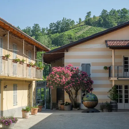 בית חווה Borgo Isolabella - Wine & Vermouth *