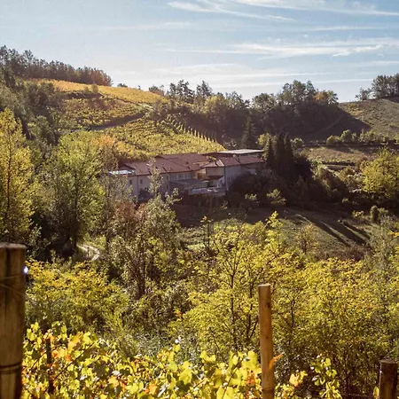 Borgo Isolabella - Wine & Vermouth Relais *